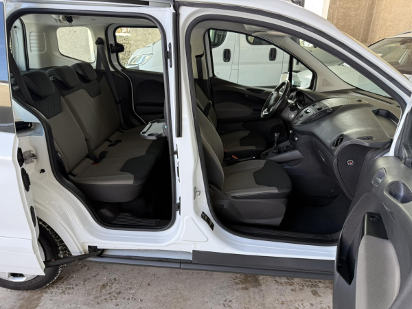 FORD TOURNEO COURIER / 1.5 / Duratorq TDCI DV5